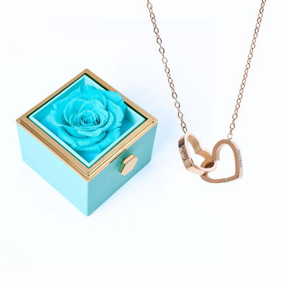 Roses Éternelles & Collier Personnalisé