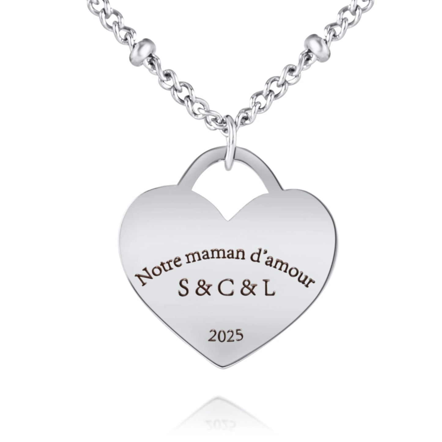 Collar Corazón Grabado con Cadena de Cuentas